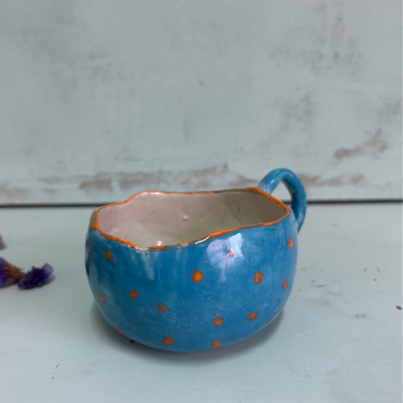 💙 TAZA CERÁMICA AZUL CON PUNTOS NARANJA - Imagen 5